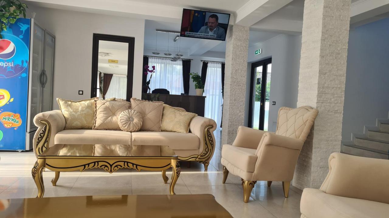 Pensiunea Gold Wellness&Spa Chiscau Ngoại thất bức ảnh